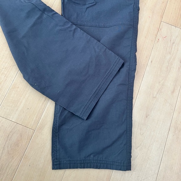 Oakley Atlantic Pants size 36 Regular Fit - Picture 3 of 15